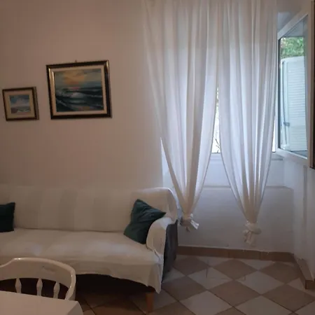 Miranda On The Apartment Barbat na Rabu