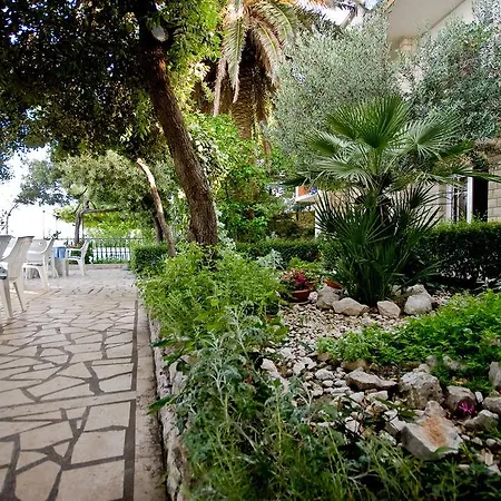 Miranda On The Apartman Barbat na Rabu