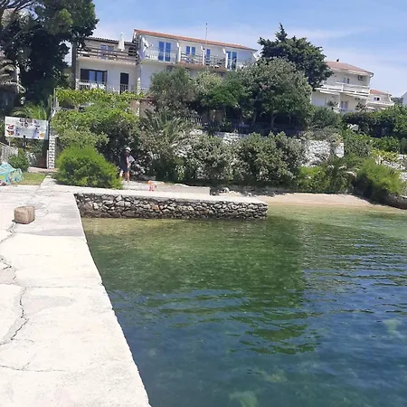 Apartament Miranda On The Barbat na Rabu